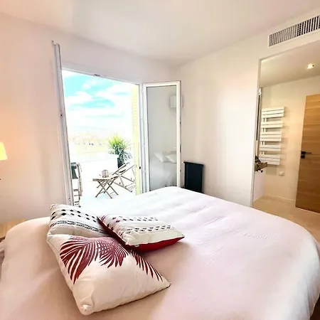 公寓 Charming Penthouse In - 10 Minutes From Seaside