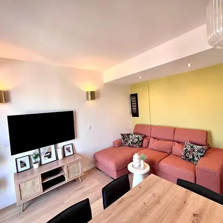 Apartmán Charming Penthouse In - 10 Minutes From Seaside Nice