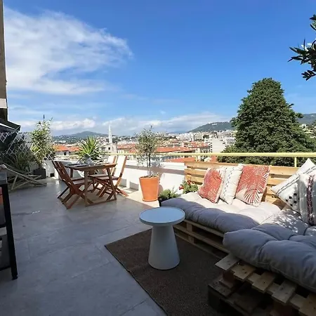 公寓 Charming Penthouse In - 10 Minutes From Seaside