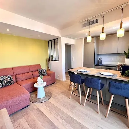 Charming Penthouse In - 10 Minutes From Seaside *