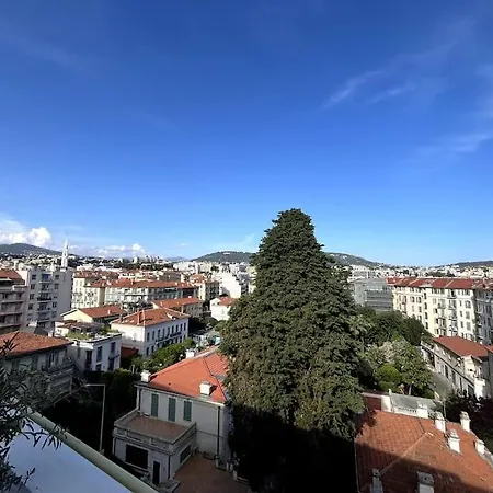 Charming Penthouse In - 10 Minutes From Seaside
